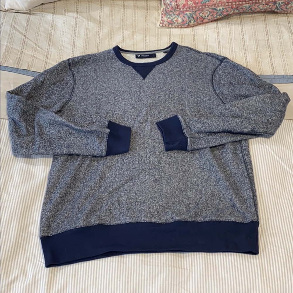 Men’s sweatshirt